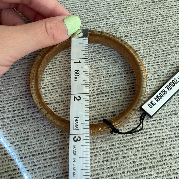 CHANEL Resin Bangle - Picture 9 of 9